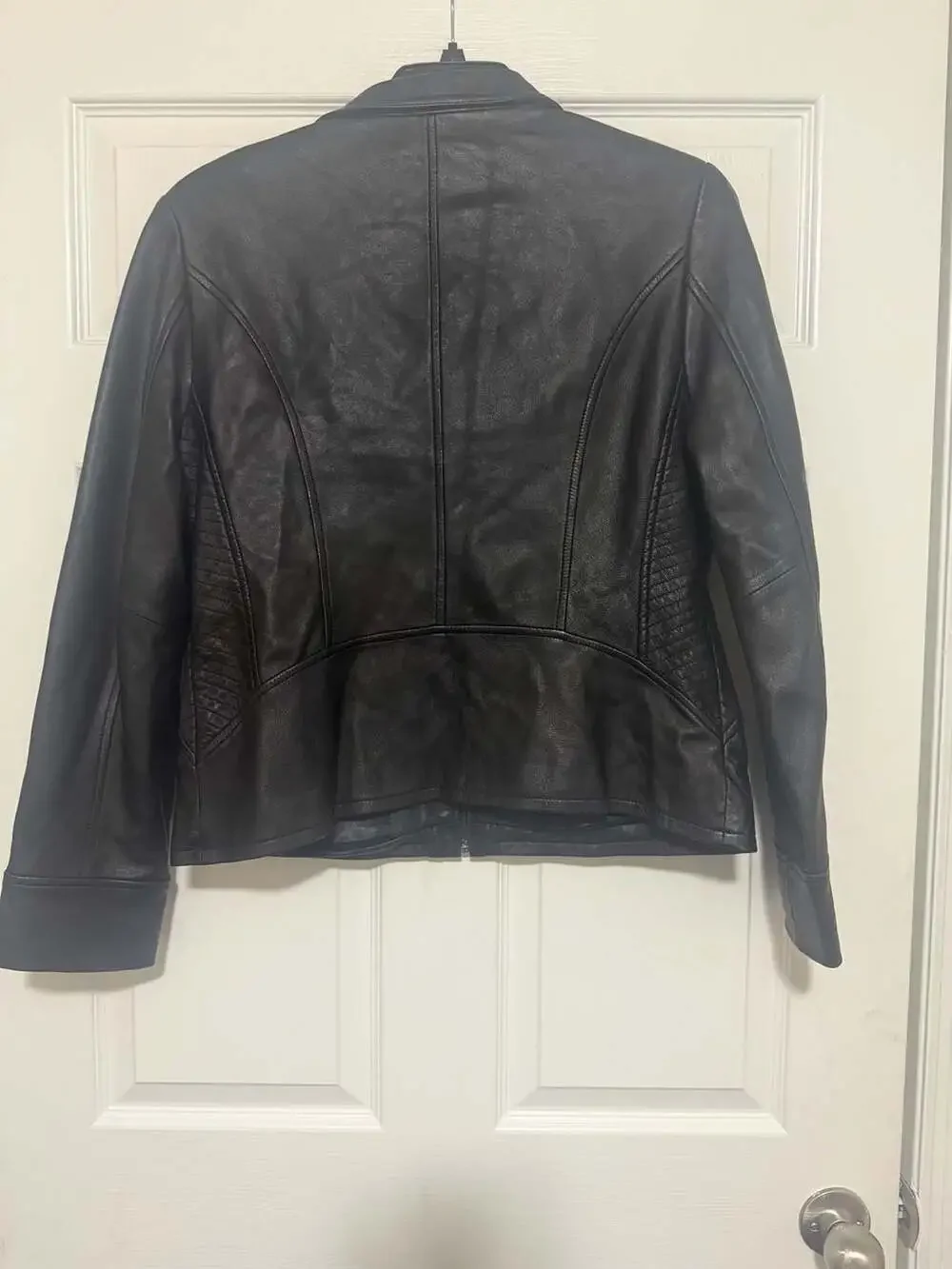 Gallery Genuine Lambskin Leather Women's Zip-Front Moto Jacket, Size L